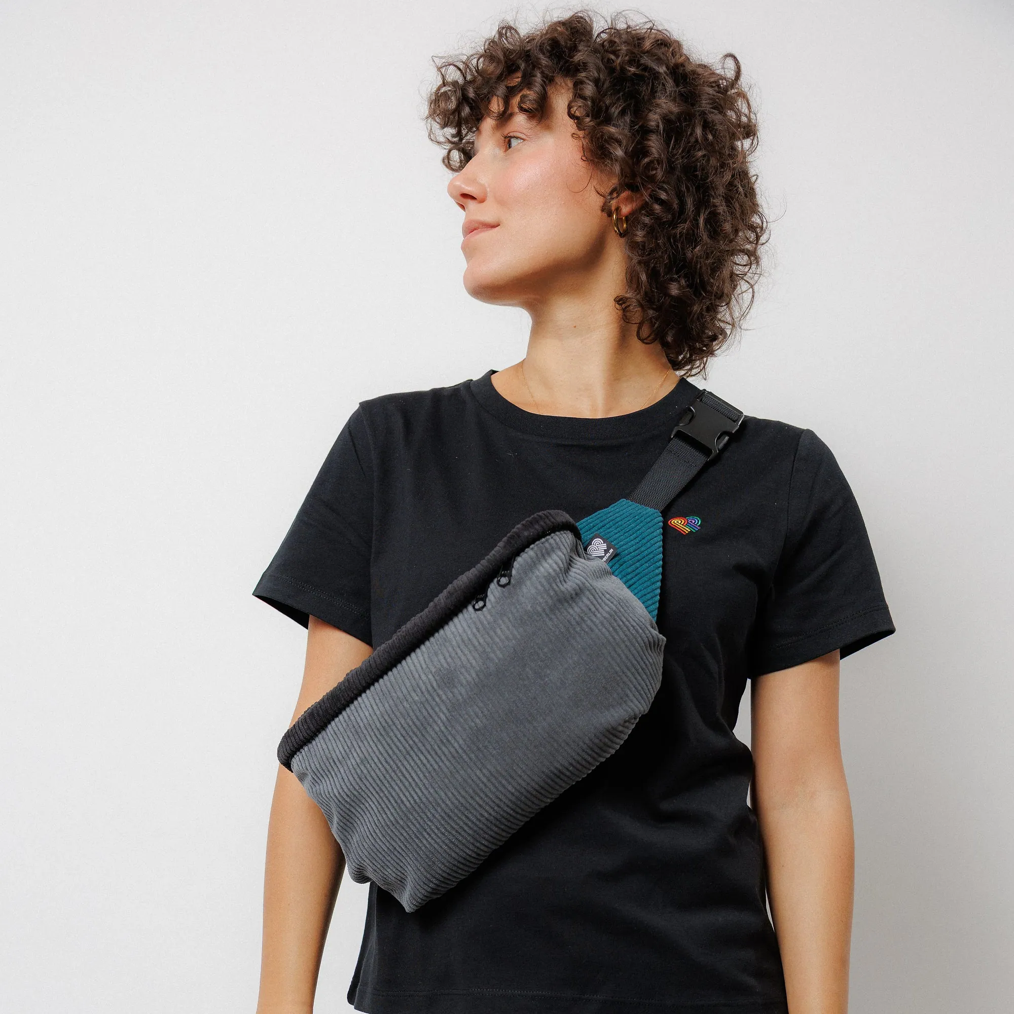 Bauchtasche Groß Eckig Cord Farbtrio - Image 11