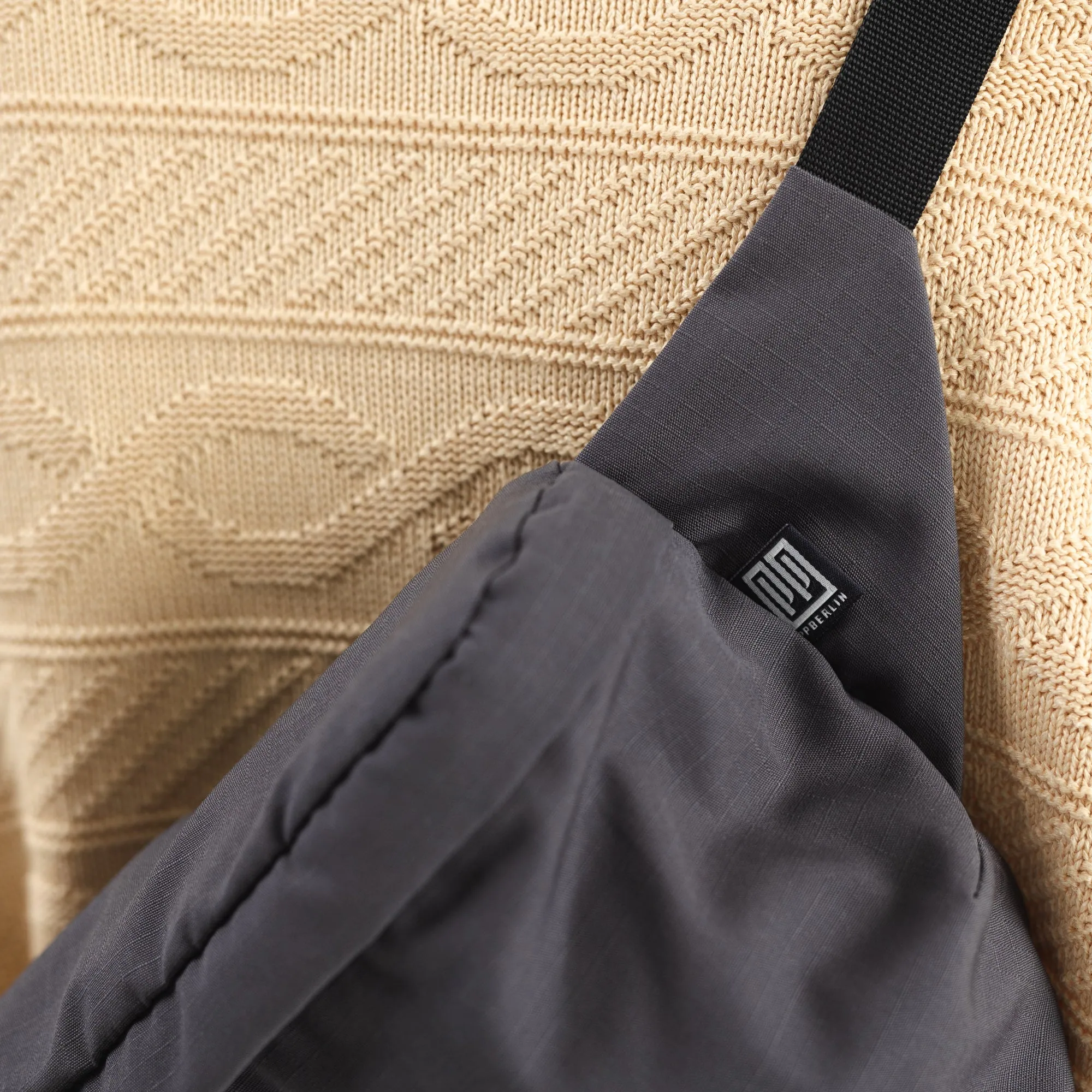 Bauchtasche Groß Eckig Ripstop - Image 12