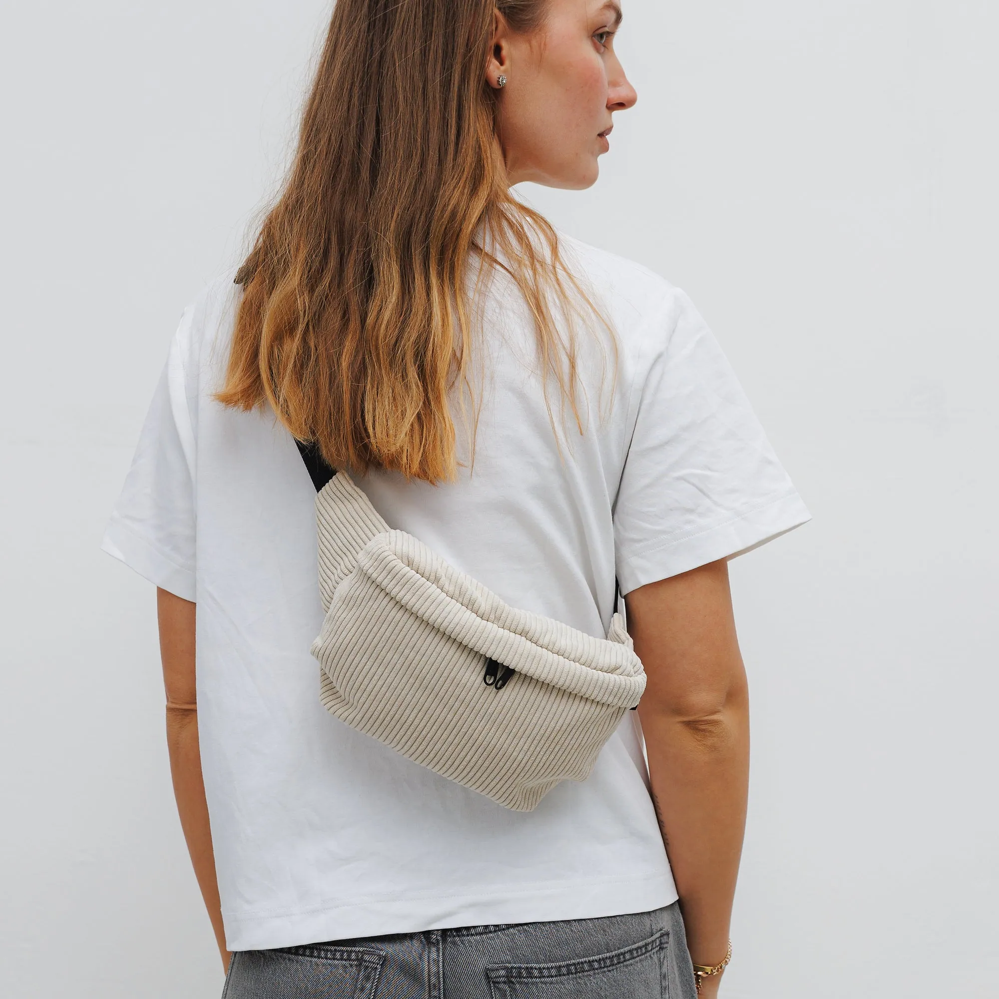 Bauchtasche Medium Eckig Cord - Image 16