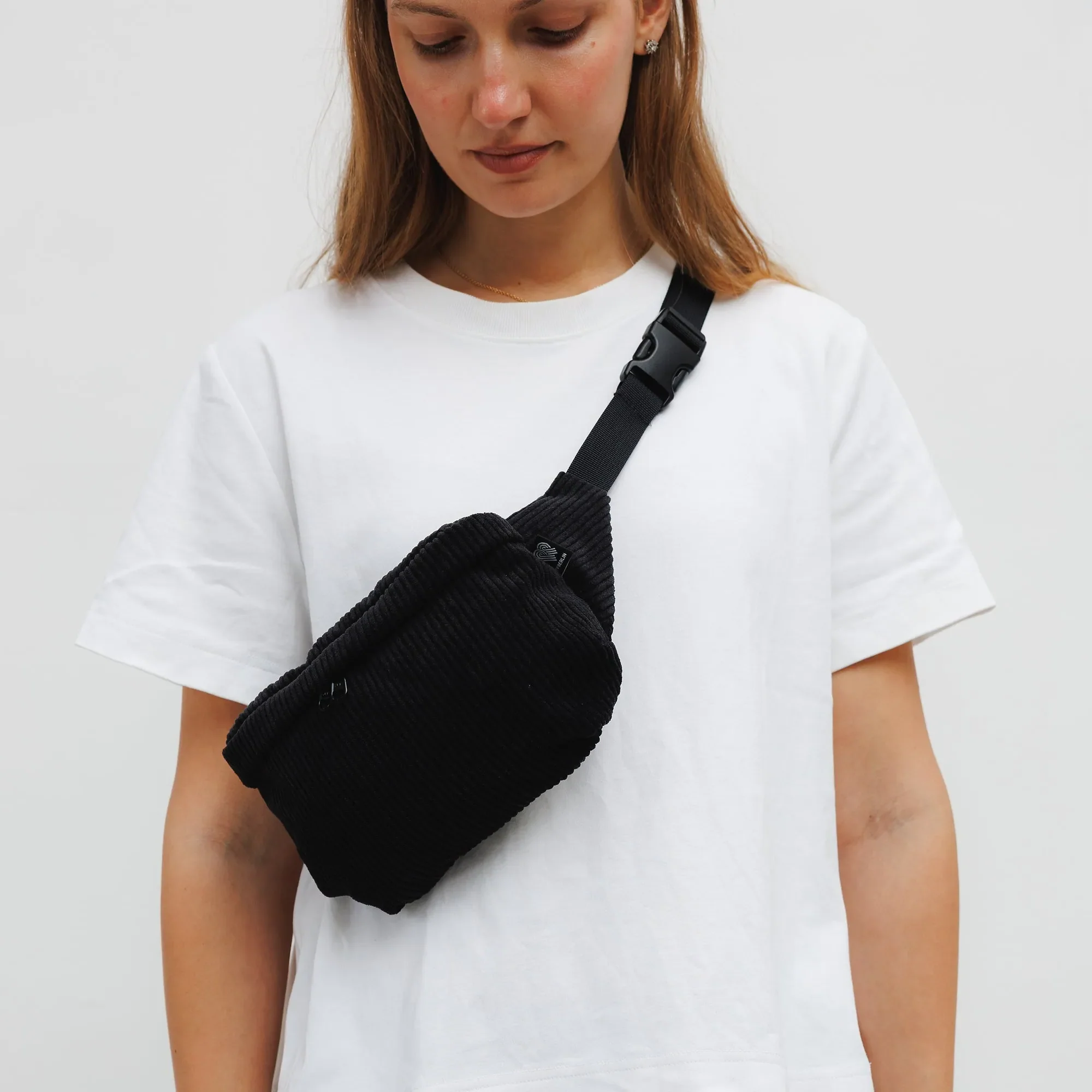 Bauchtasche Medium Eckig Cord - Image 3