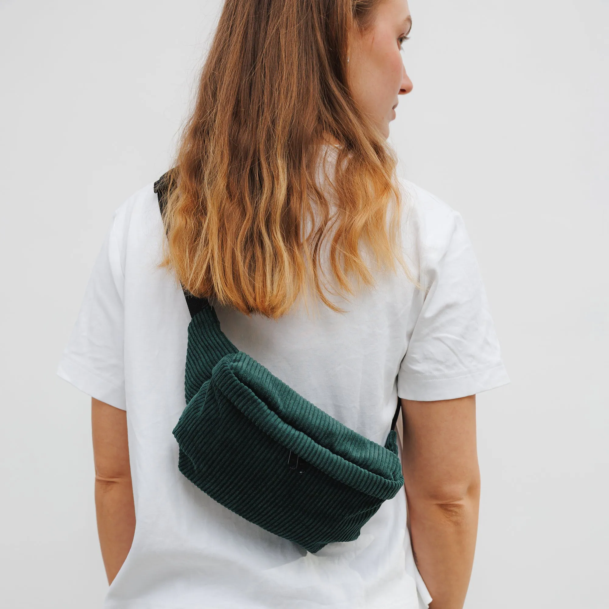 Bauchtasche Medium Eckig Cord - Image 30