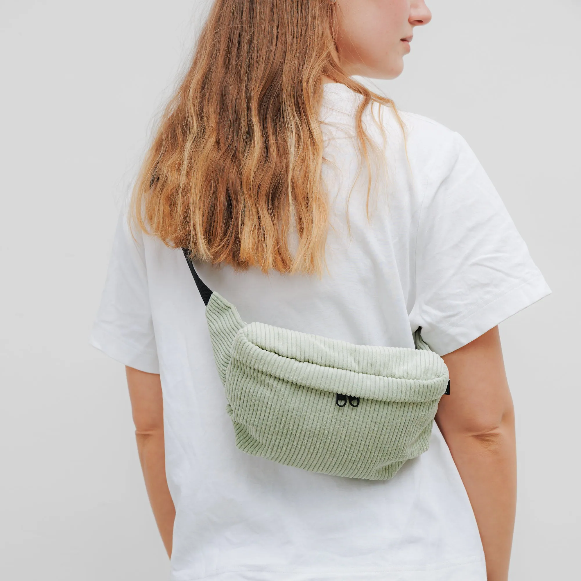 Bauchtasche Medium Eckig Cord - Image 39