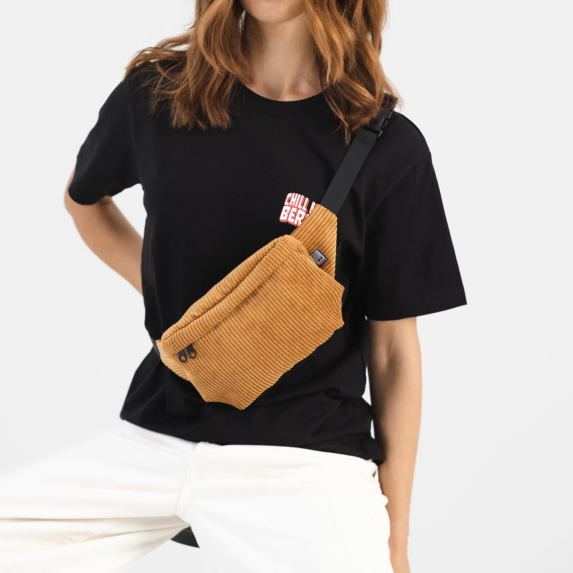Bauchtasche Medium Eckig Cord - Image 61