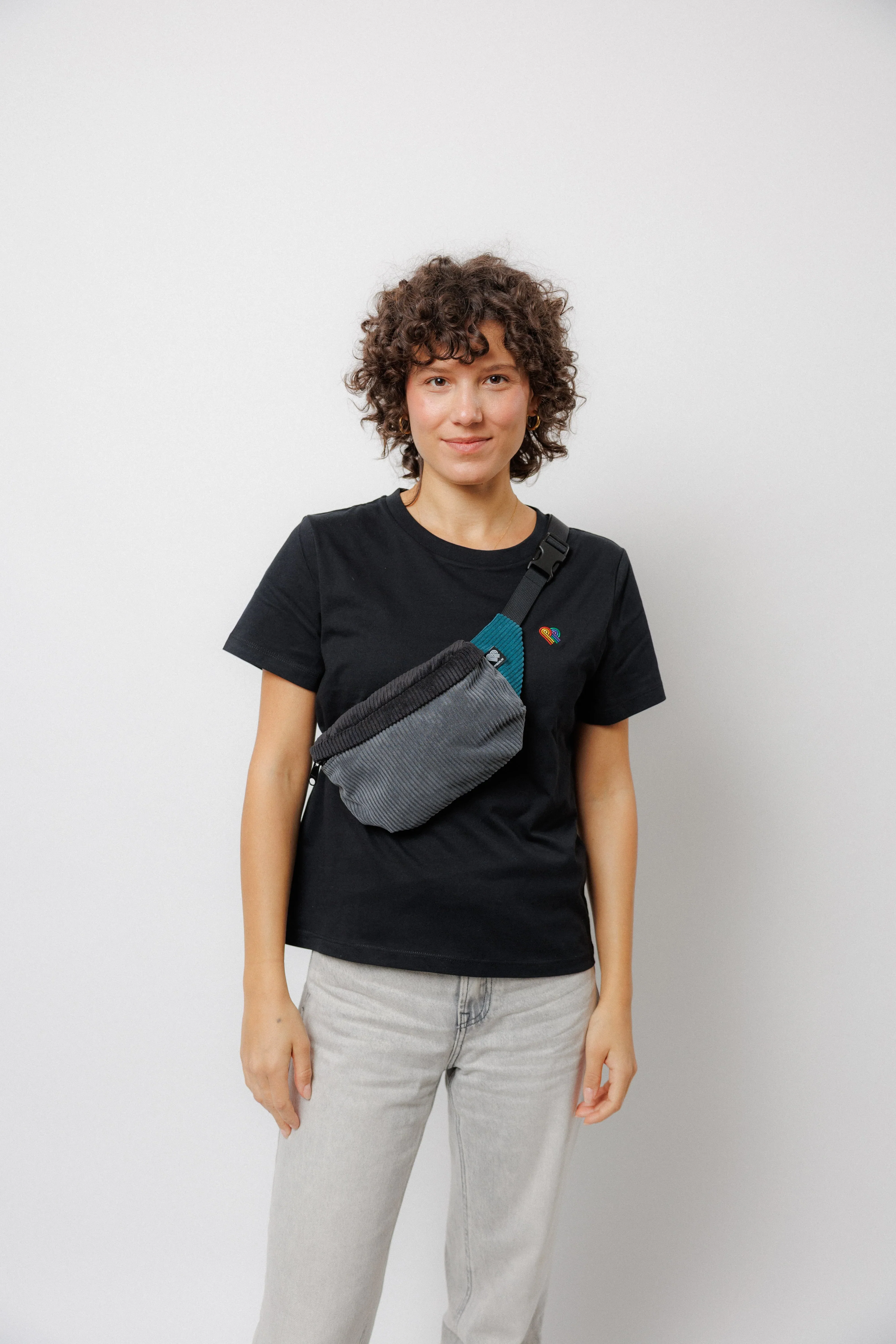 Bauchtasche Medium Eckig Cord Farbtrio - Image 7